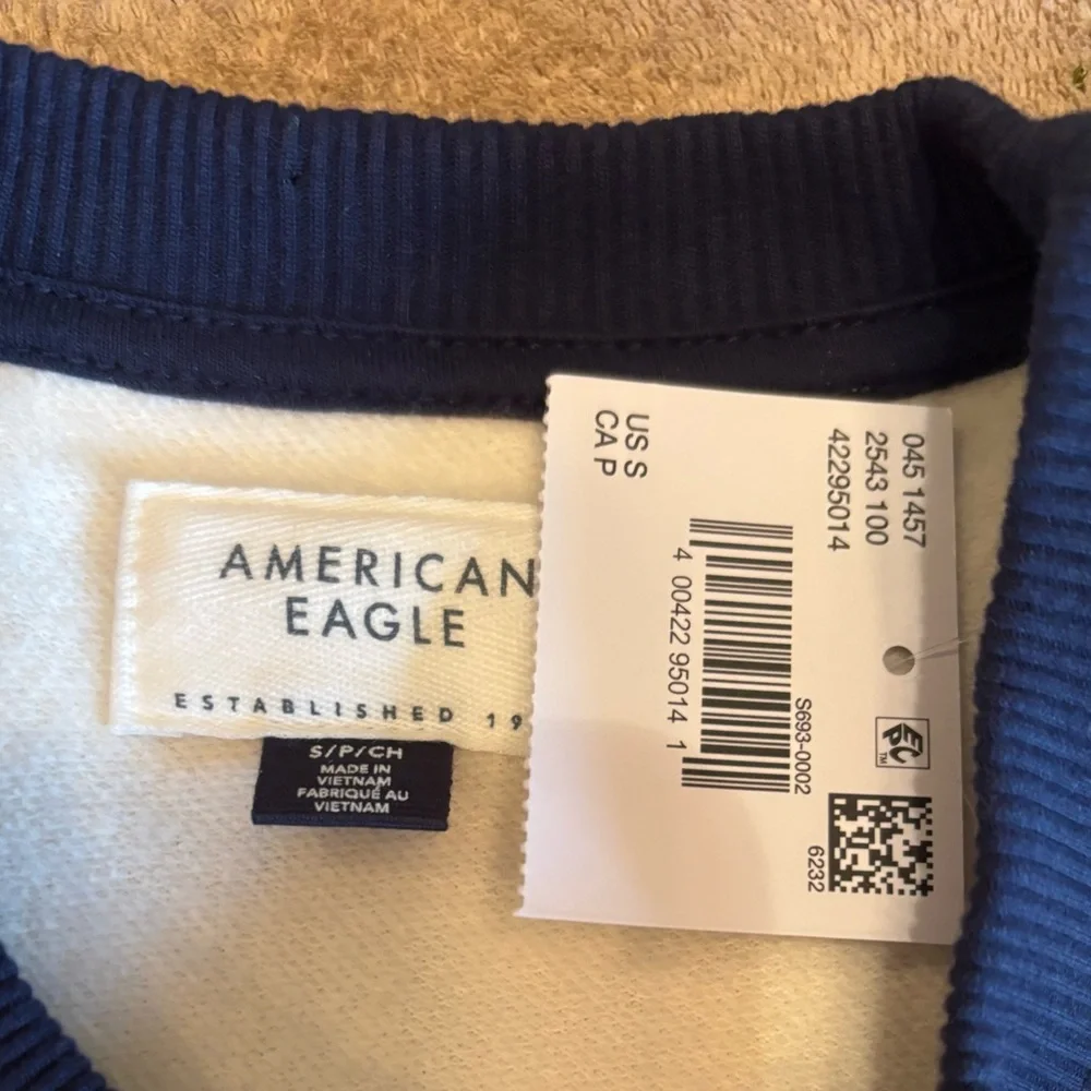 American Eagle Florence Italy Cream Sweatshirt Size S NWT - Picture 7 of 7